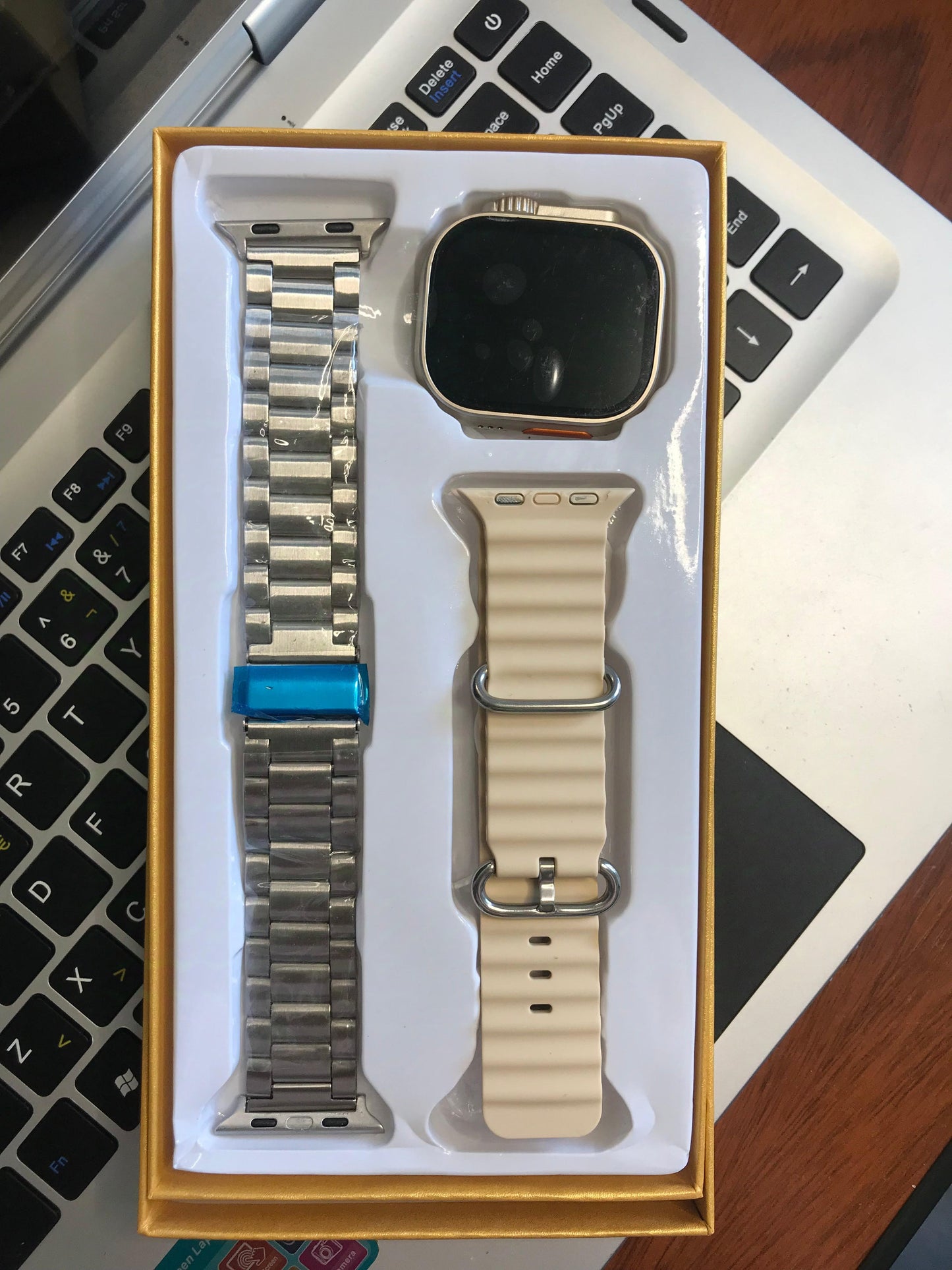 Smartwatch HK9 Ultra Max con dos mallas