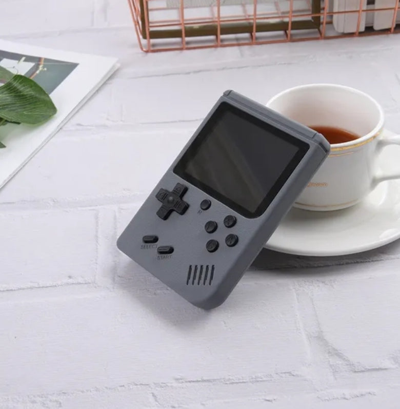 Mini consola portátil de 8bits con 400 juegos